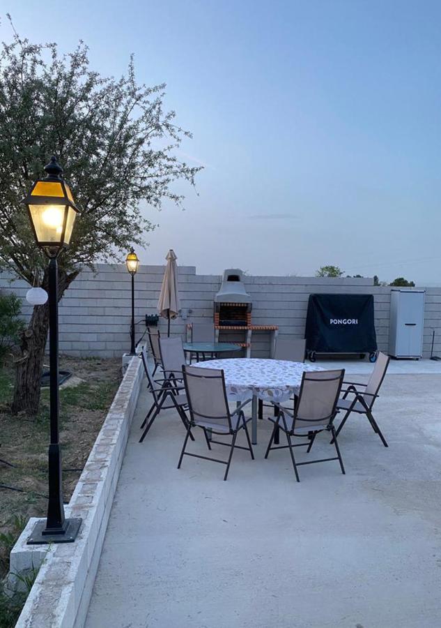 Casa Con Piscina, Villa Alarilla Fuentiduena de Tajo Exterior foto